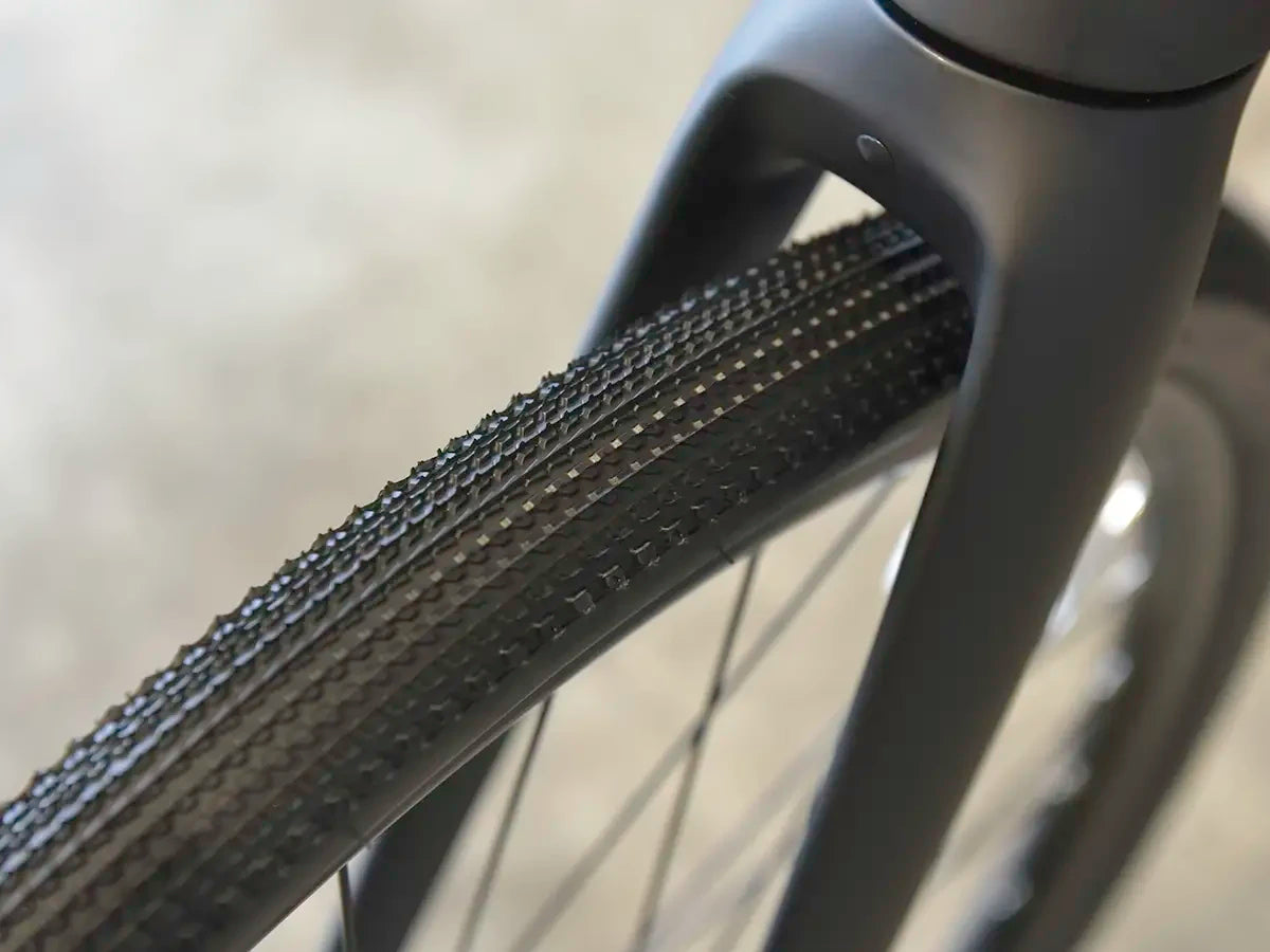 Trek FX Sport SL 4 2027年モデル カーボンクロスバイク