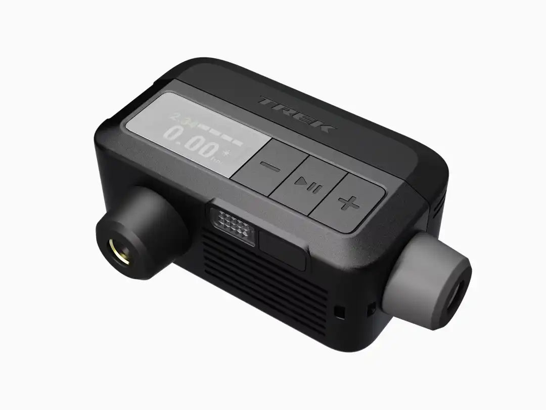 Trek Air Rush Electric Pump（トレック エア ラッシュ 電動ポンプ）アダプター保持のマウントが側面にある