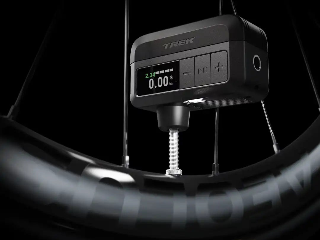 Trek Air Rush Electric Pump（トレック エア ラッシュ 電動ポンプ）を仏式バルブに接続