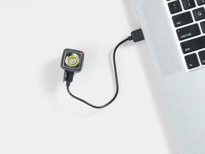 TREK（トレック）イオン100 R フロント ライトPCからUSB充電