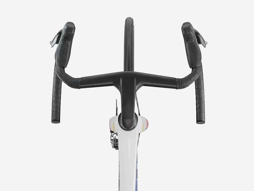 TREK Madone SLR 9 Gen8、Lidl-Trek Team Replica 2026　ハンドル真上から