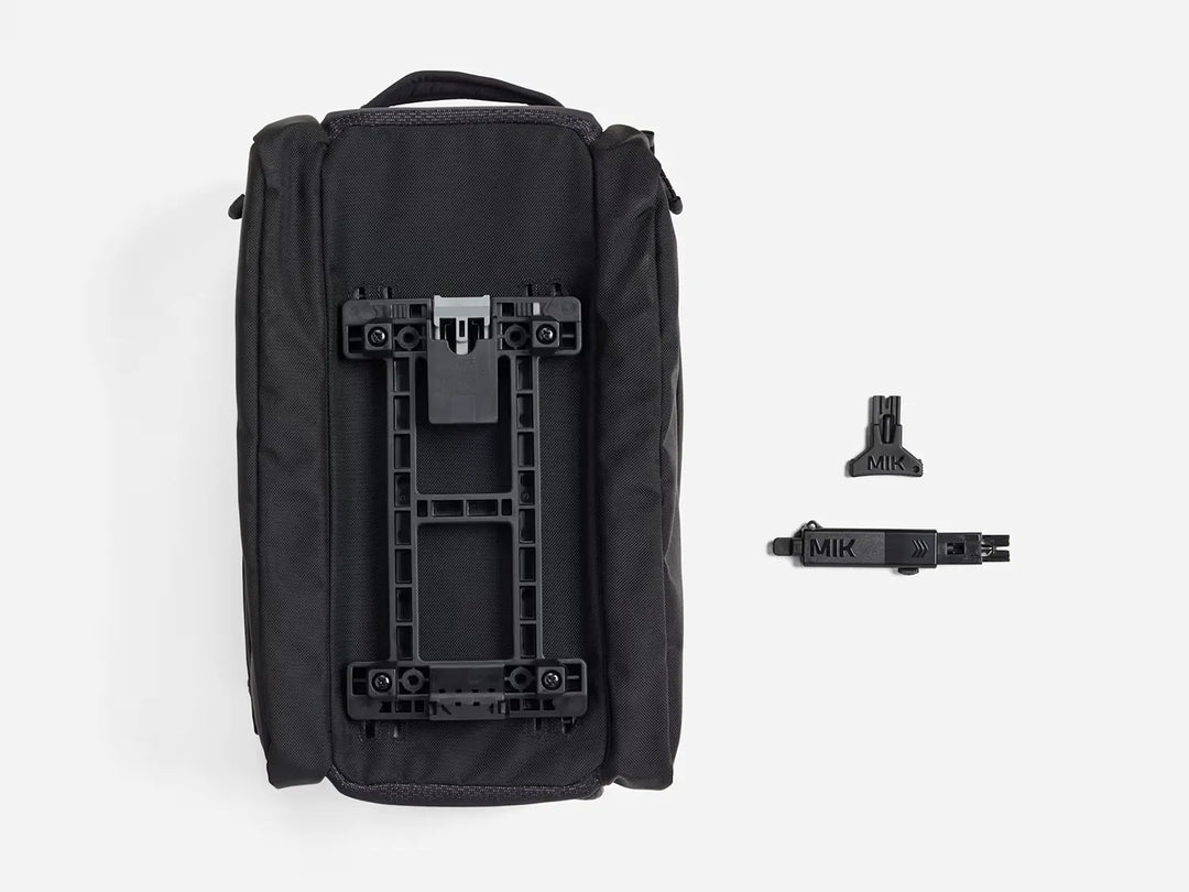 Trek MIK 2.0 Utility Trunk Bag（MIK 2.0 ユーティリティ トランクバッグ）MIK 2.0システムの底面