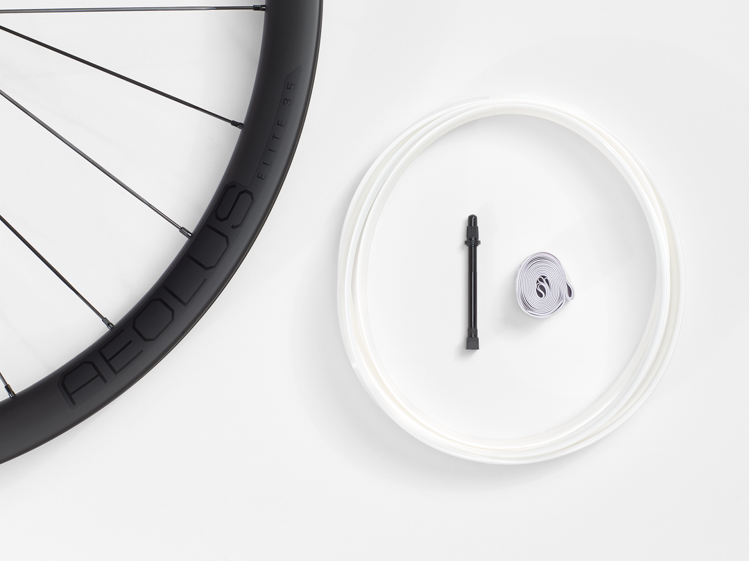 Bontrager Aeolus Elite 35 TLR Disc Road Wheel（アイオロス エリート 35 チューブレスレディ ディスク ロード ホイール）