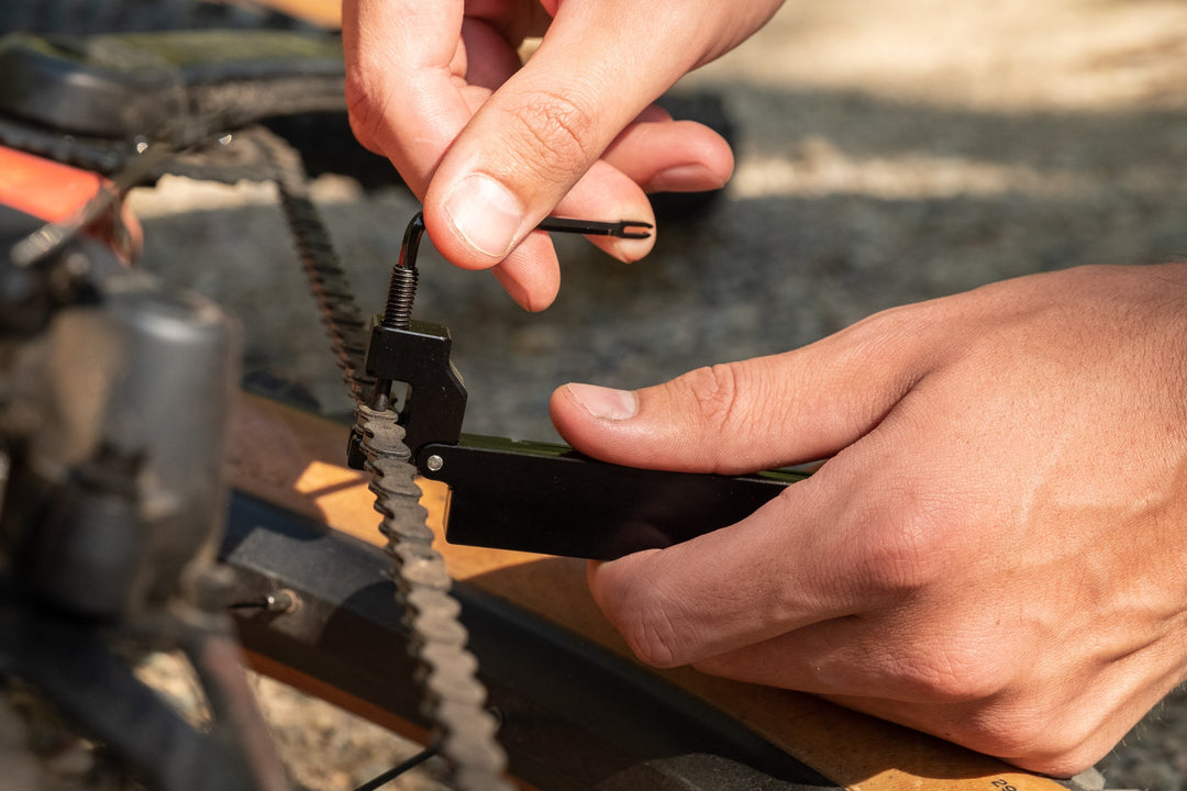 Wolf tooth 8-Bit Chainbreaker + Utility Knife Multi-Tool（ウルフトゥース 8ビット チェーンブレーカー + ユーティリティナイフ マルチツール）