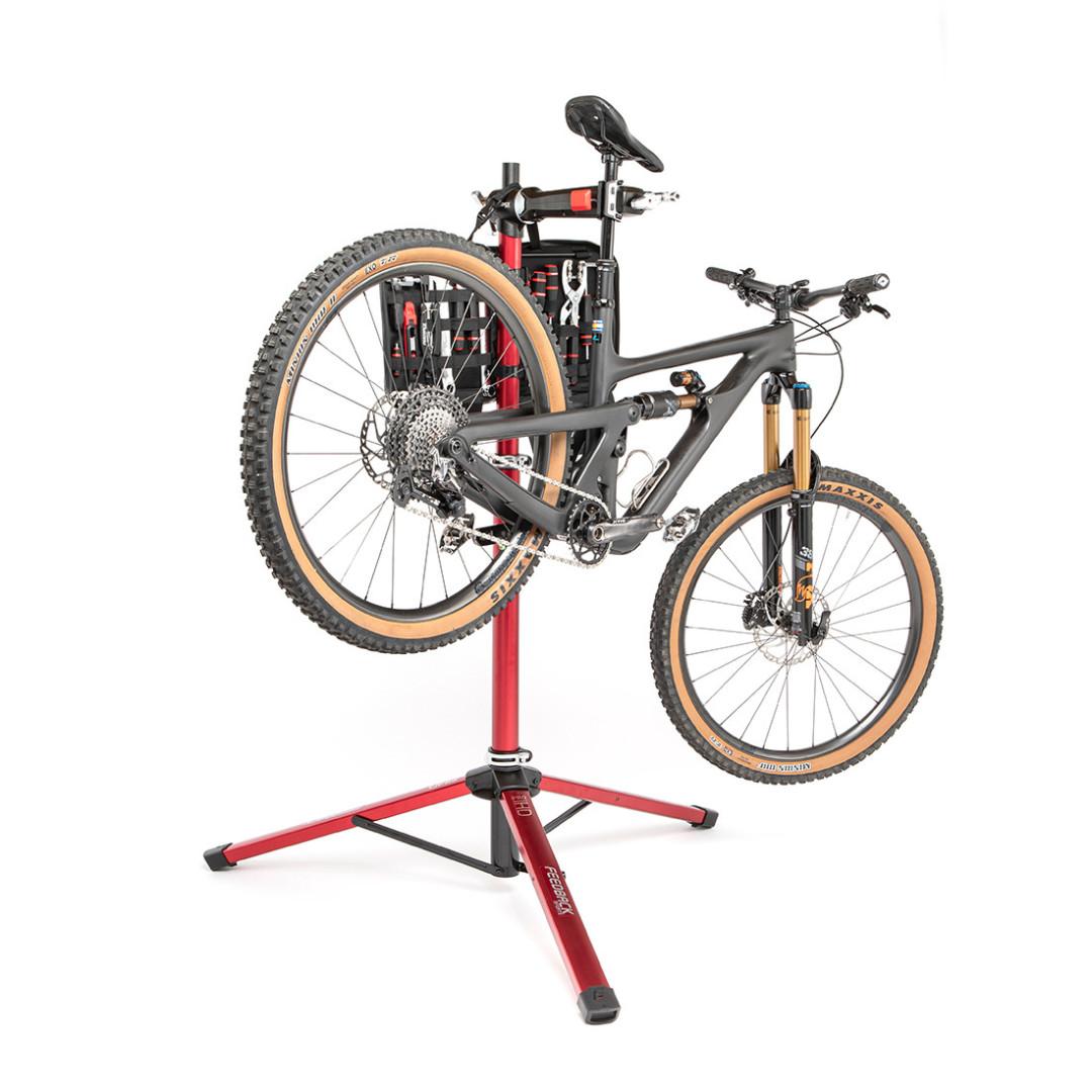 フィードバックスポーツ プロメカニックHDバイクリペアスタンド使用例